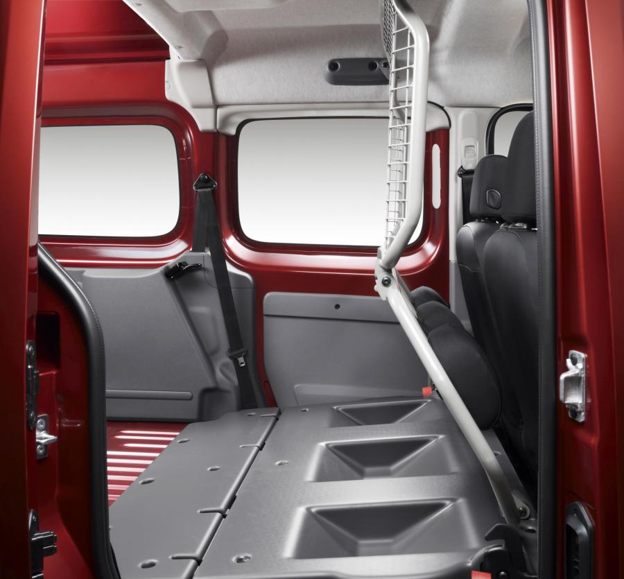  Renault Kangoo Express Maxi 2011 года  (фото 2 из 8)